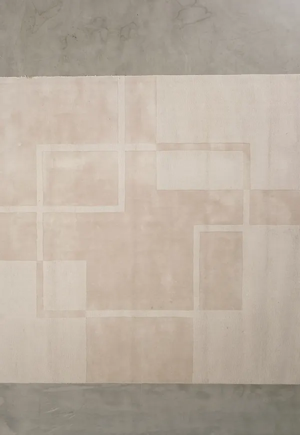 Trendig beige matta 2025 från Layered.