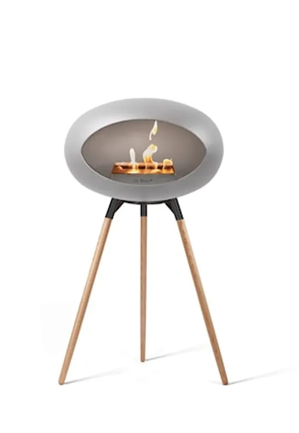 Snygg Kamin som passar bra vid många olika tillfällen.