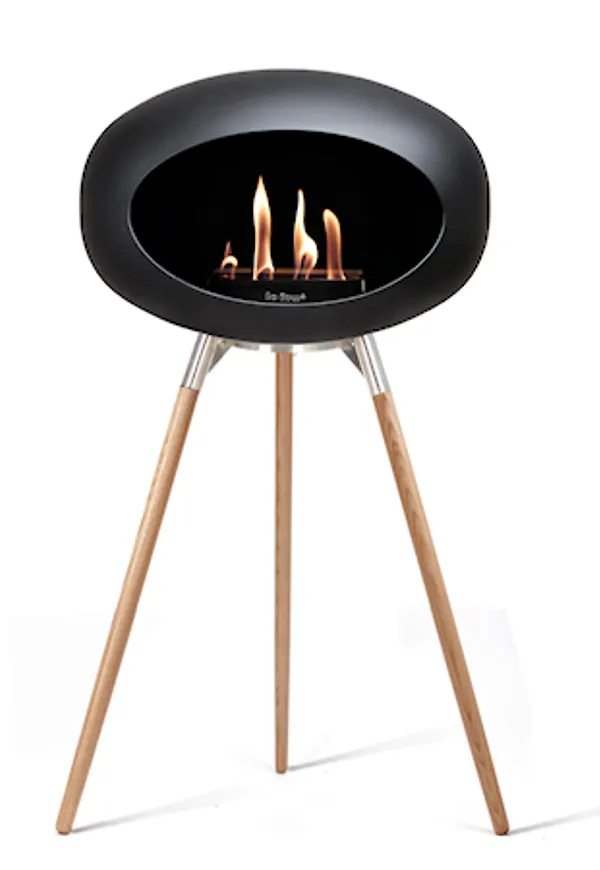 Elegant kamin i ek från Le Feu.