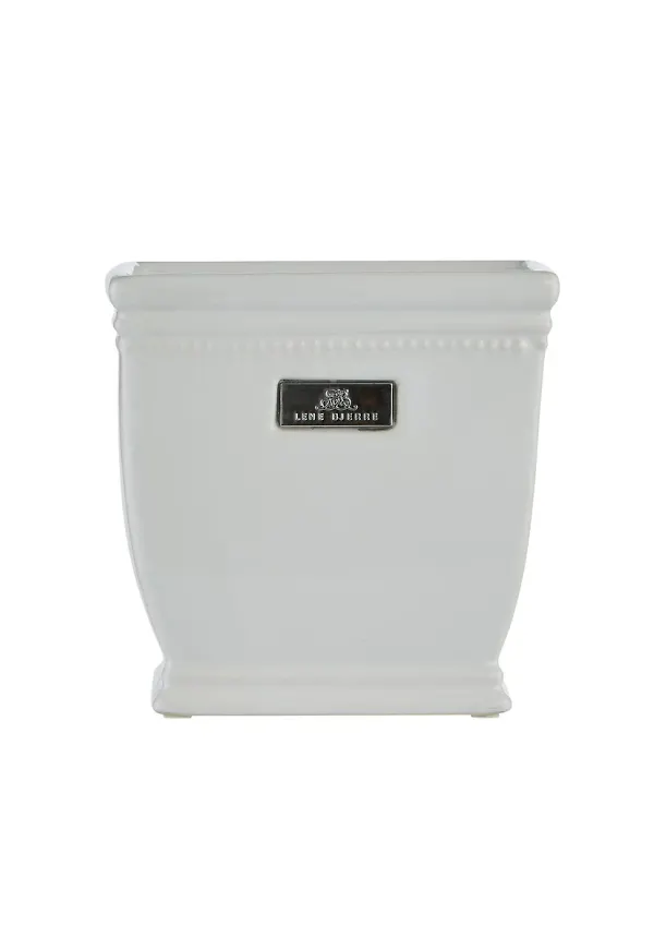 Riktigt fin vit kruka 2025 från Lene Bjerre.