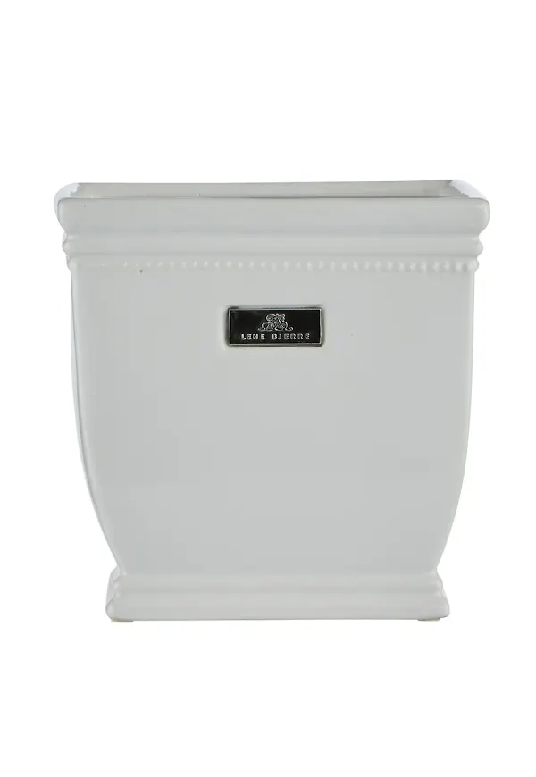 Vacker vit kruka 2025 från Lene Bjerre.