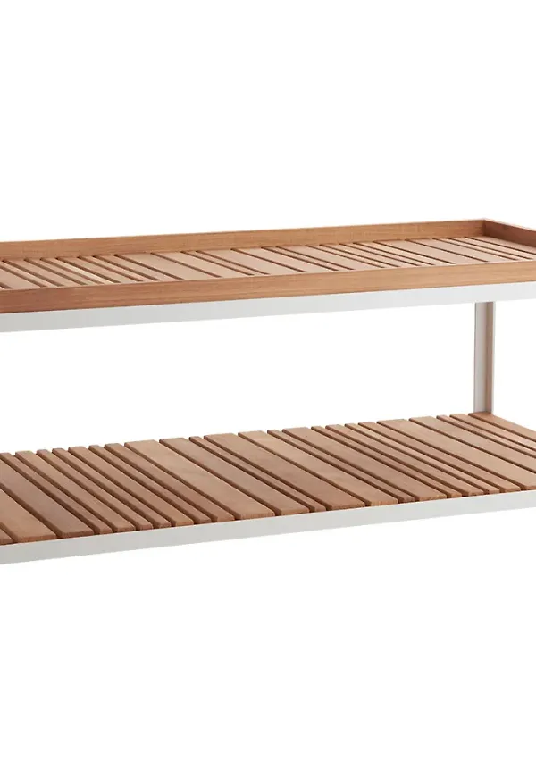 Moderiktig teaksidobord 2025 från Cane-Line.