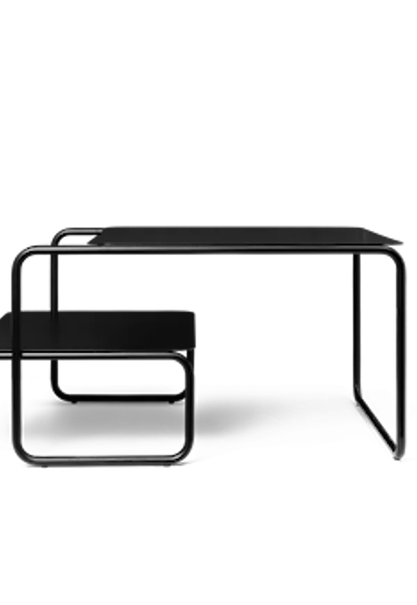 Svart soffbord som passar perfekt till sommaren 2025!