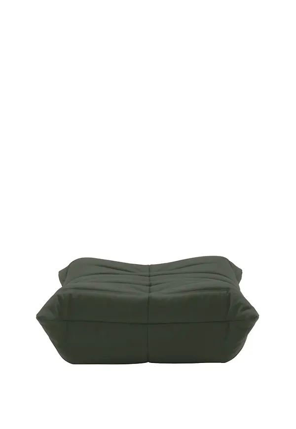 Ikonisk fotpall i läder från Ligne Roset.
