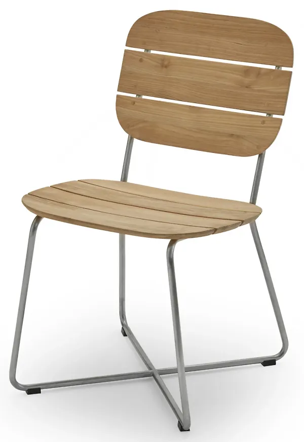 Exklusiv teakstol 2025 från Skagerak.