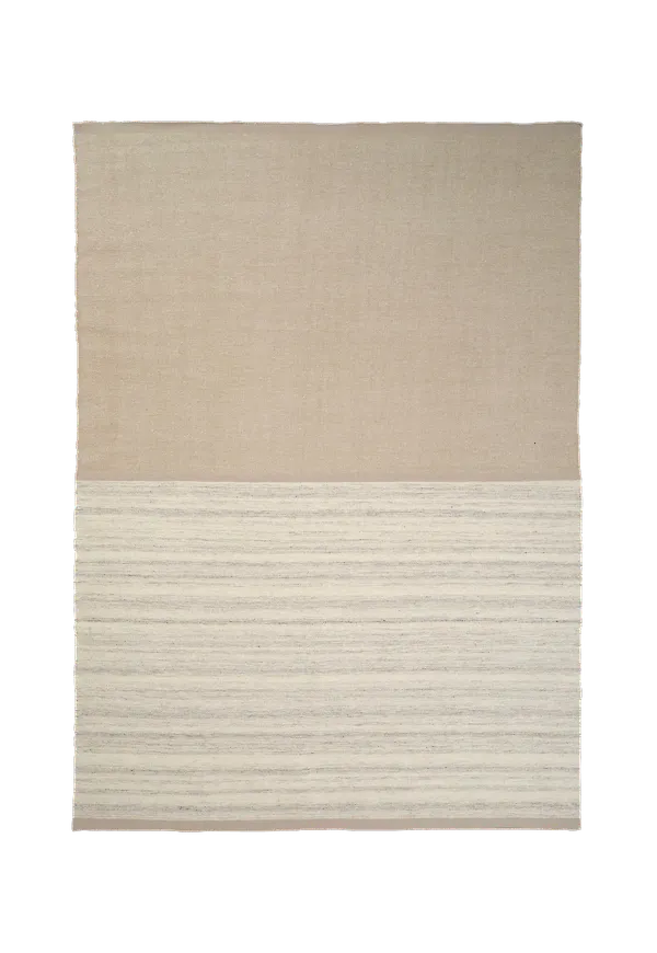 Supersnygg beige matta i ull från Linie Design.