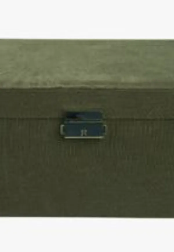 Olivgrön hemtex-smyckesskrin i komfortabel modell.