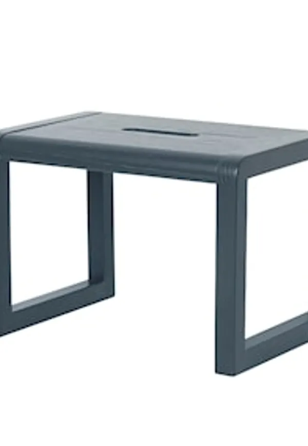 Modern blå möbel 2025 från FERM LIVING.