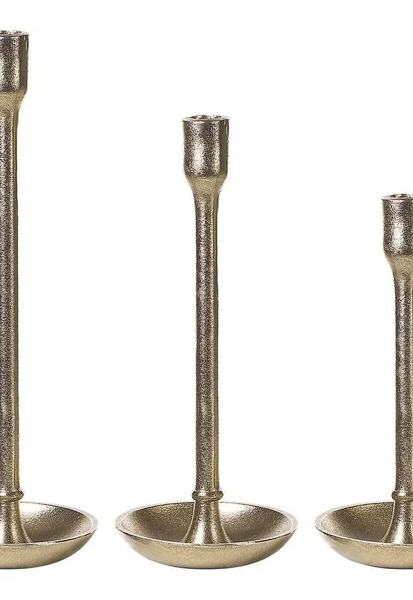 Riktigt snygg ljusstake i gul färg gjord i aluminium.