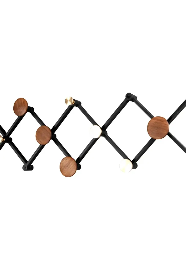 Svart LoCa-klädhängare i modern modell.