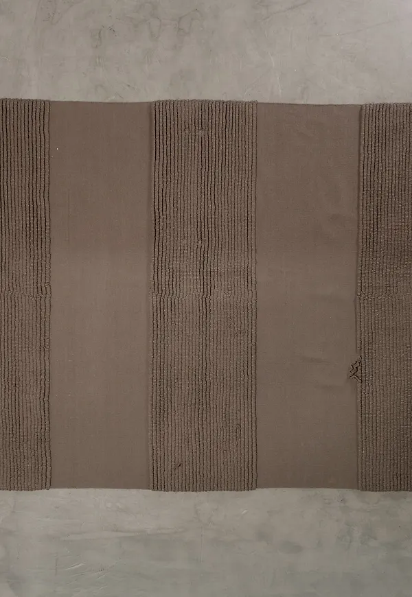 Trendig brun matta 2025 från Layered.