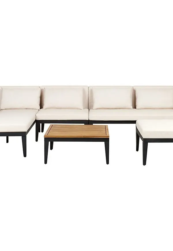 Exklusiv trädgårdsgrupp i beige färg gjord i aluminium.