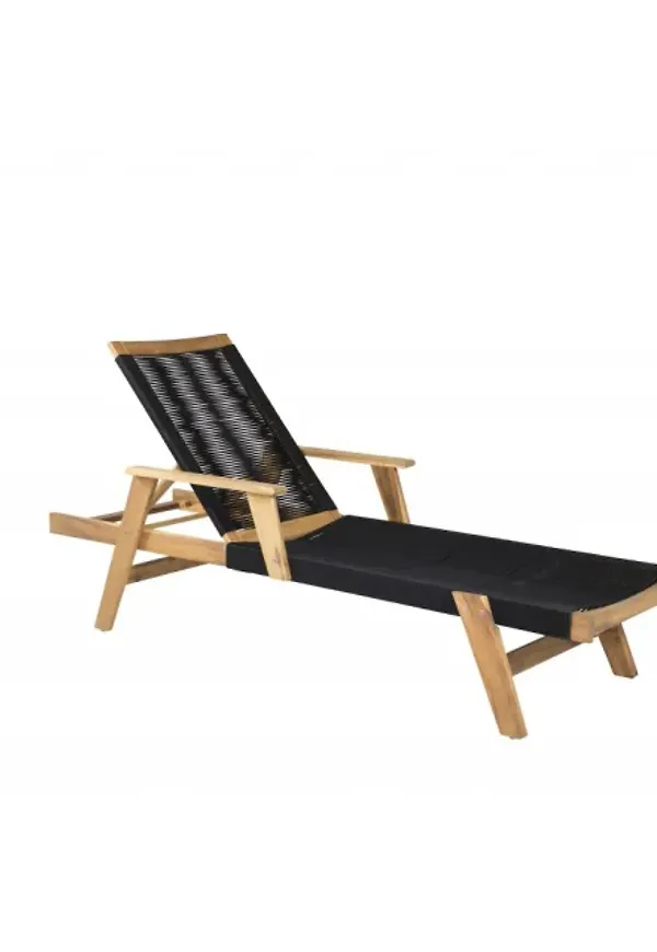 Trendig solsäng 2025 från SwedishHome.