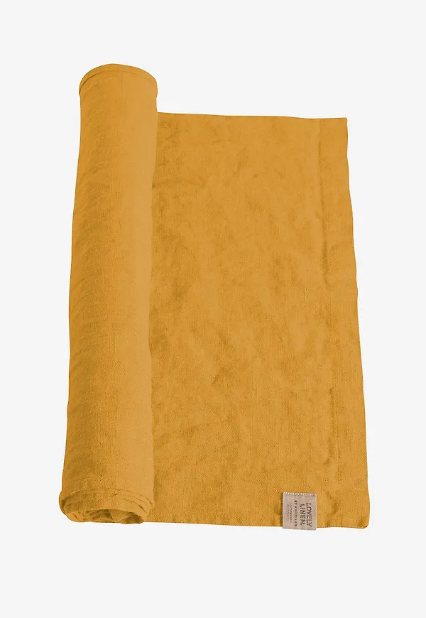 Gul Lovely Linen-bordslöpare i cool modell.