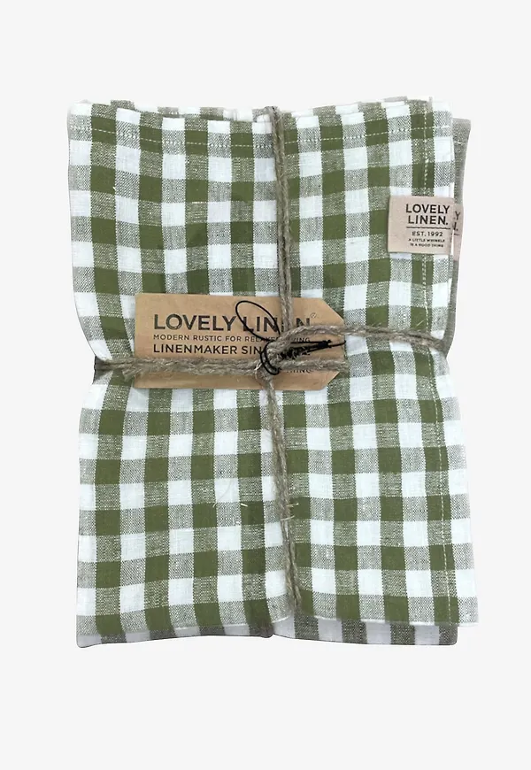 Jättefin bordslöpare i grönt från Lovely Linen.