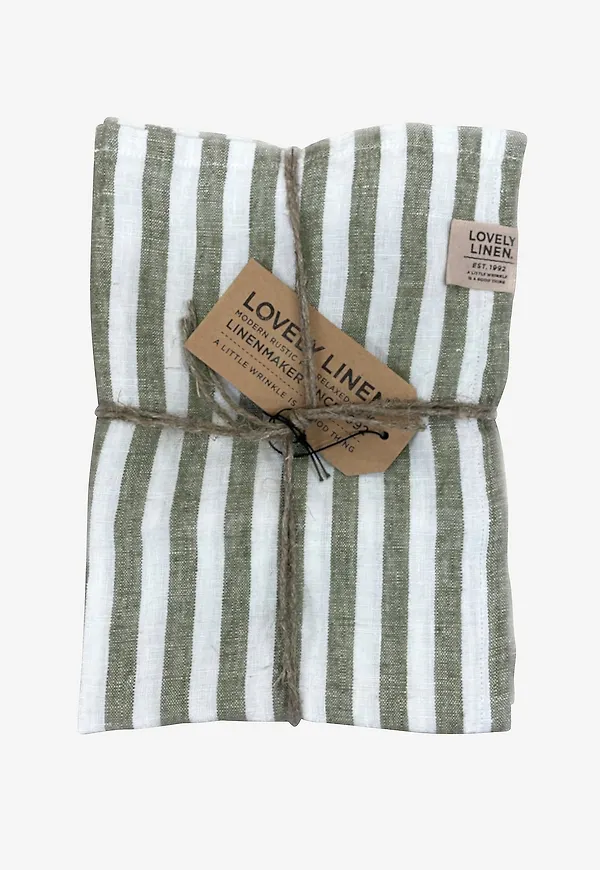 Grön Lovely Linen-bordslöpare i jättefin modell.