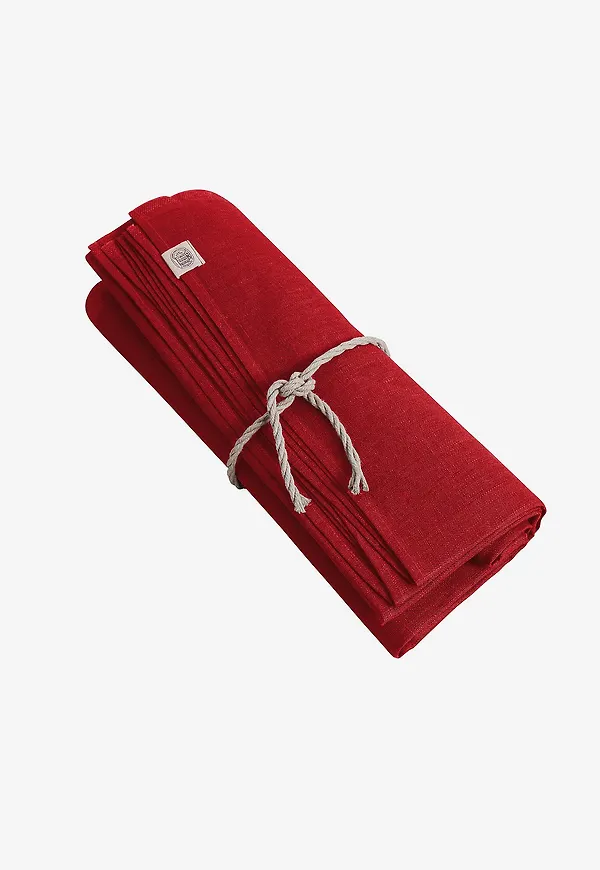Moderiktig bordsduk 2026 från Lovely Linen.