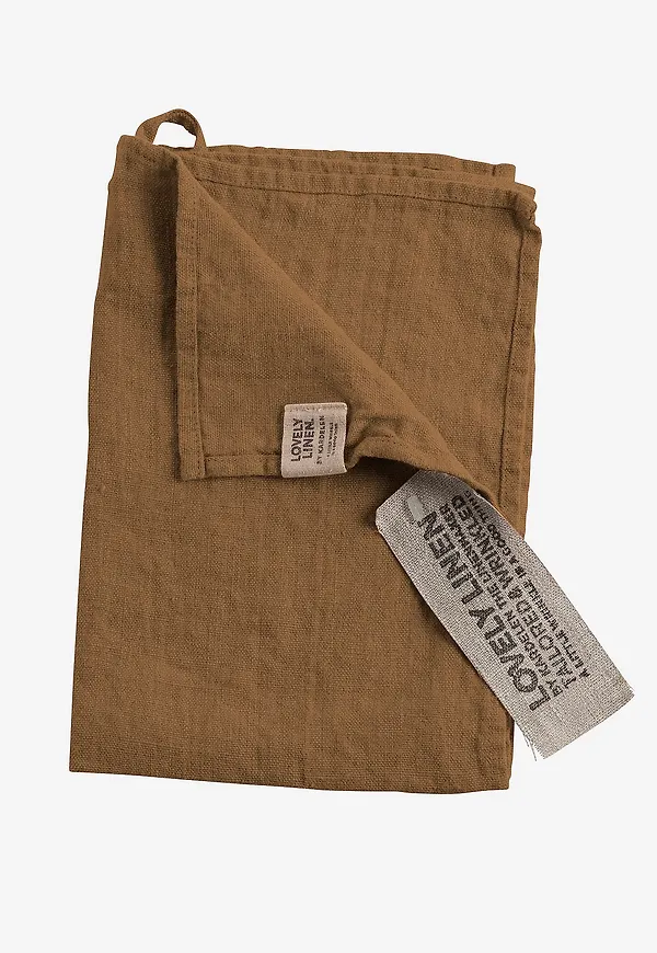 Brun Lovely Linen-gästhandduk i söt modell.