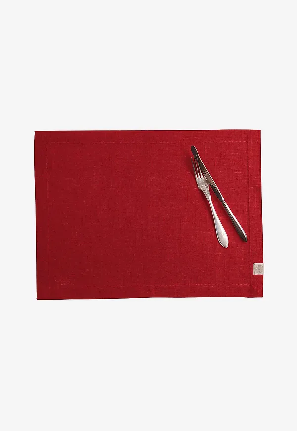 Trendig bordstablett i rött från Lovely Linen.