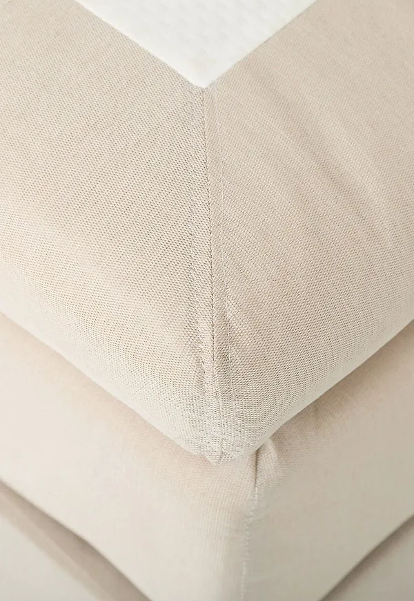 Modern beige säng 2026 från Bedly.