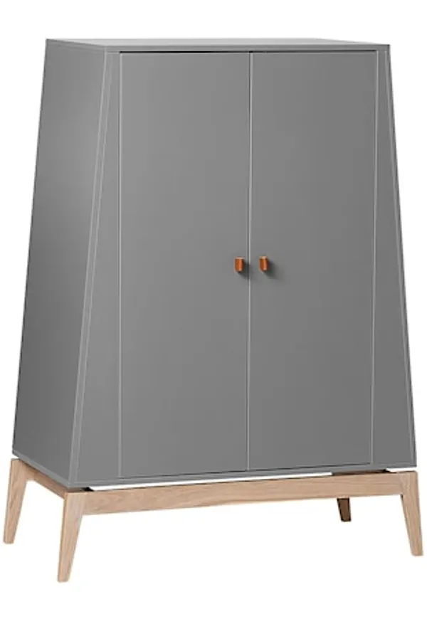 Vit Leander-barnmöbel i fin modell.