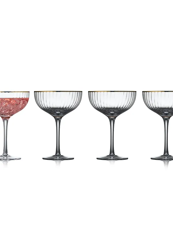 Klassisk cocktailglas i guld från Lyngby Glas.