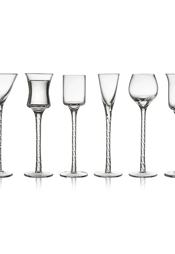 Skön snapsglas 2026 från Lyngby Glas.