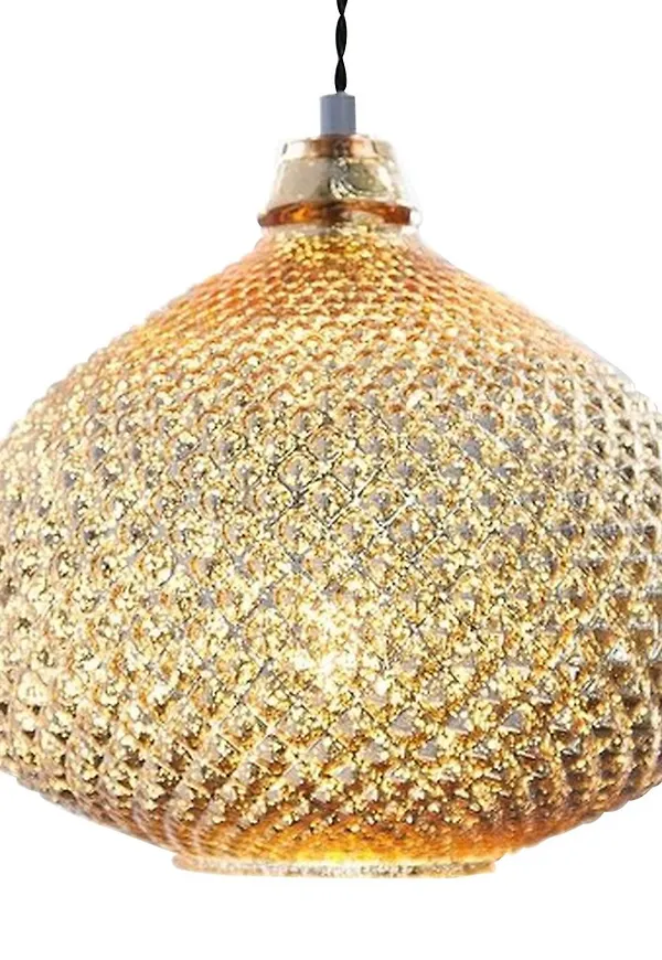 Elegant Lampa som passar bra vid många olika tillfällen.