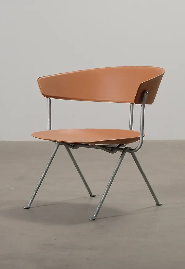 Stilriktig läderfåtölj 2025 från Magis.