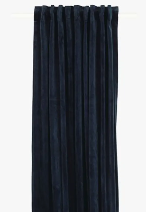 Jättesnygg julgardin 2024 från hemtex.