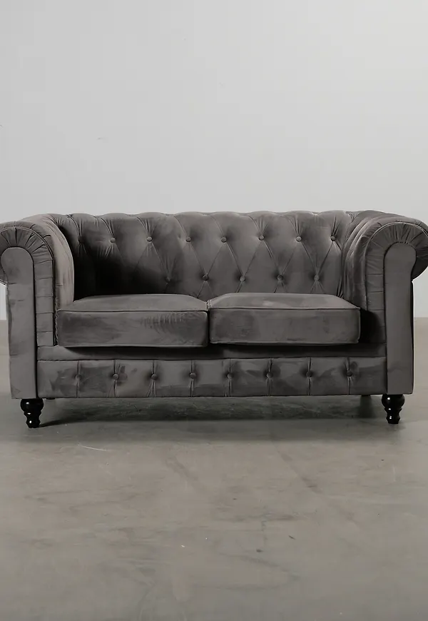 Elegant soffa 2024 från Manor House.