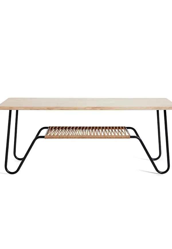 Klassisk bord som passar bra vid många olika tillfällen.