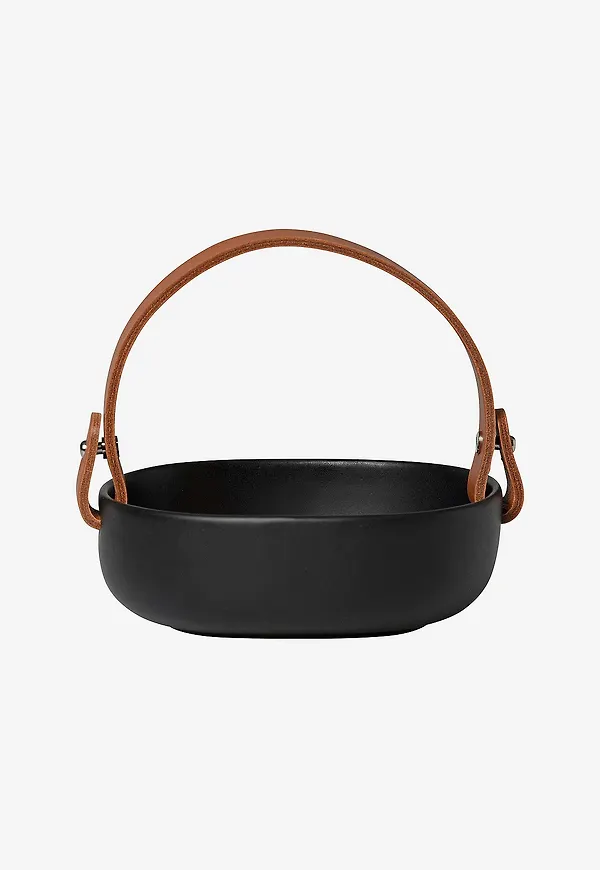 Superfin svart skåp 2025 från Marimekko.