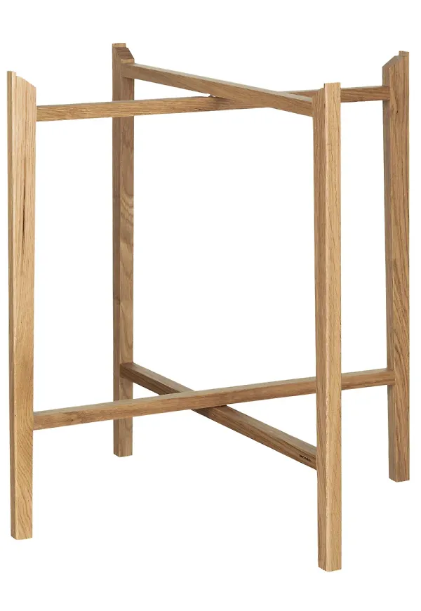 Supersnygg brun bord i ek från Marimekko.