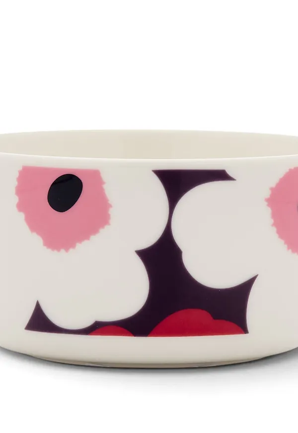 Smickrande soppskål i vitt från Marimekko.