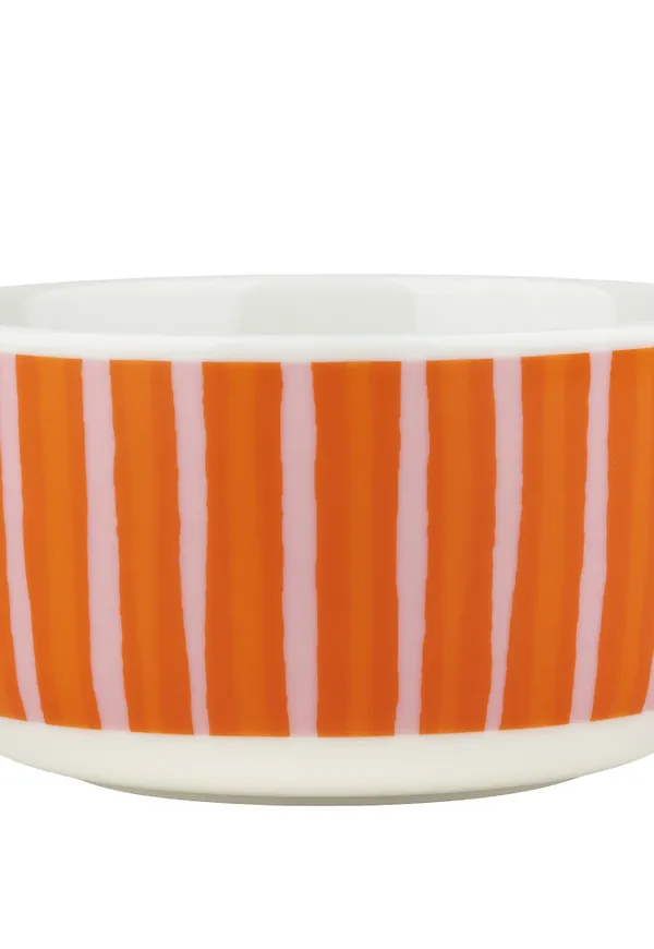 Orange Marimekko-soppskål i smickrande modell.