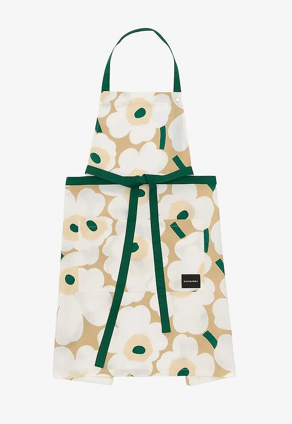 Beige Marimekko-förkläde i komfortabel modell.