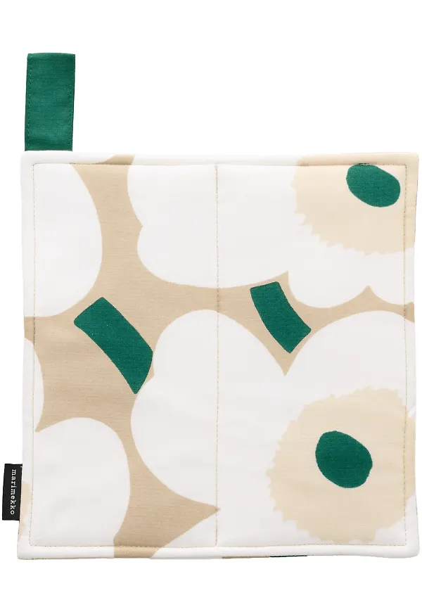 Modern grytlapp i beiget från Marimekko.
