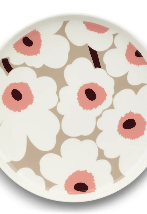 Vit Marimekko-servis i stilren modell.