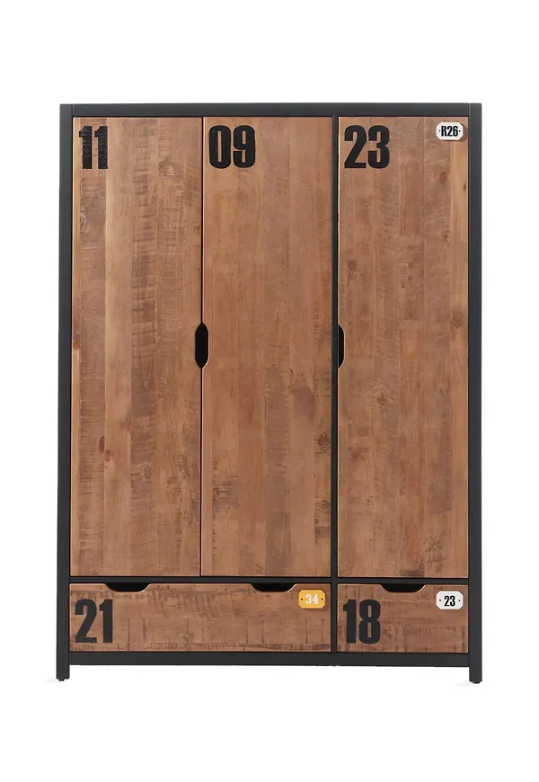 Smickrande Garderob som passar bra vid många olika tillfällen.