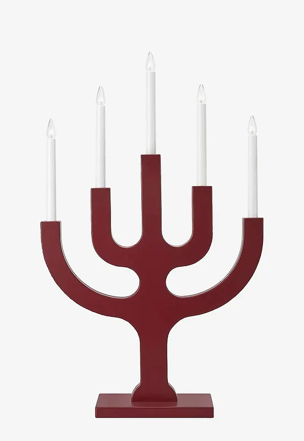 Röd Markslöjd-ljusstake i cool modell.