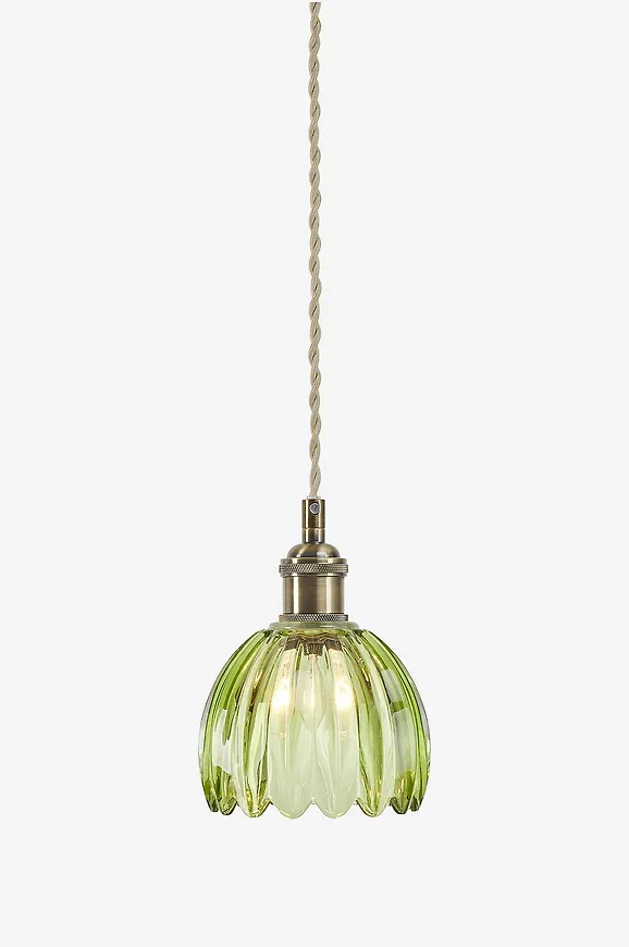 Komfortabel fönsterlampa i grönt från Markslöjd.