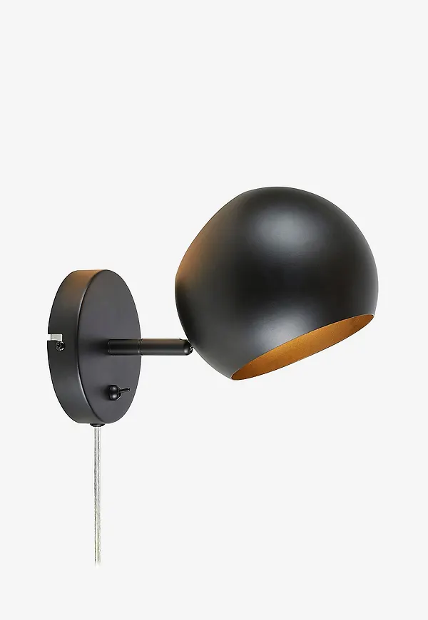 Svart Markslöjd-lampa i cool modell.