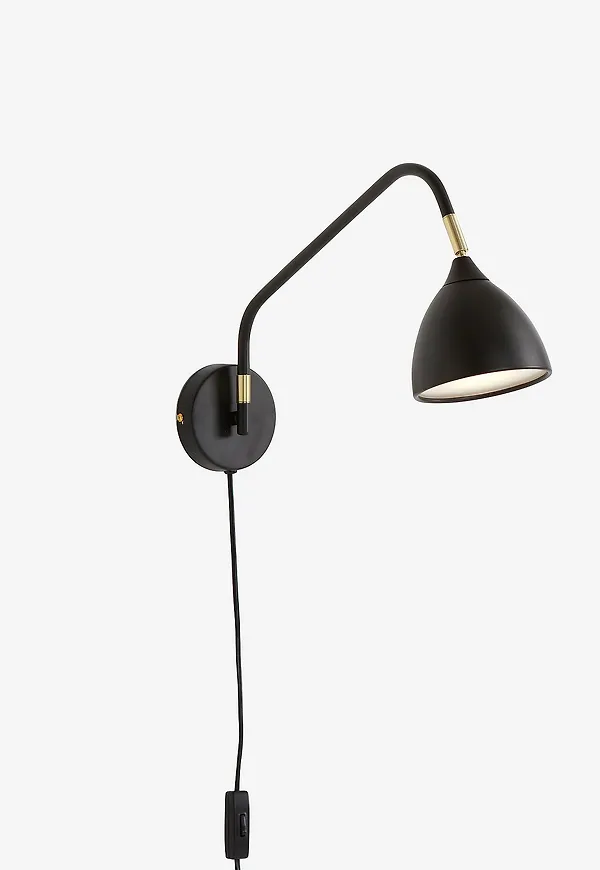 Jättefin Lampa som passar bra vid många olika tillfällen.
