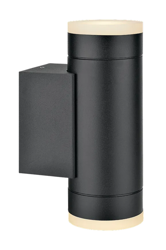 Jättefin svart lampa 2025 från Markslöjd.