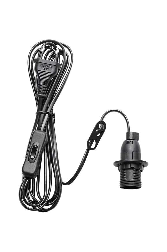 Svart Markslöjd lampa som passar perfekt till våren 2025!