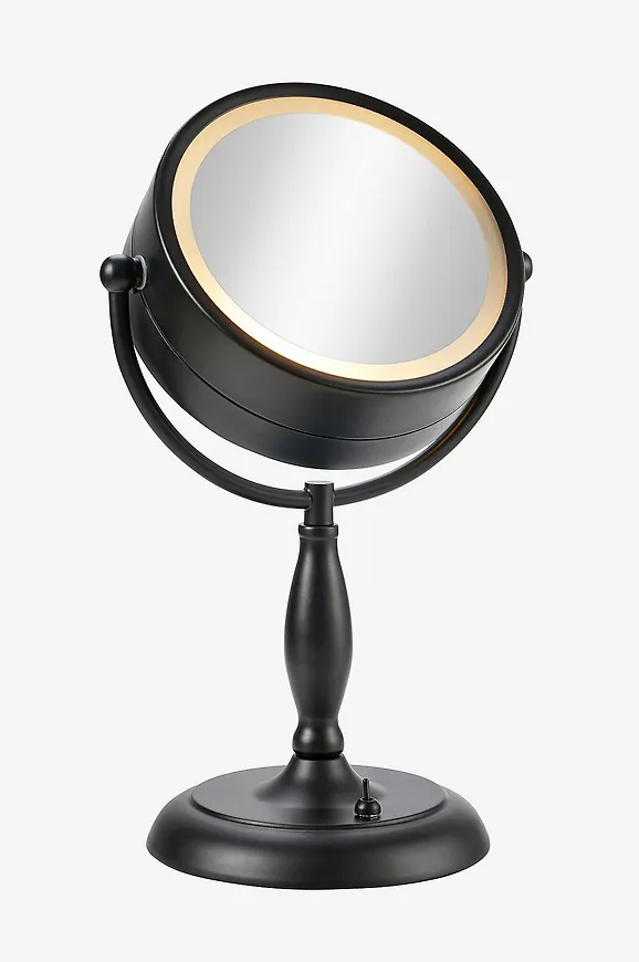 Elegant bordslampa 2025 från Markslöjd.