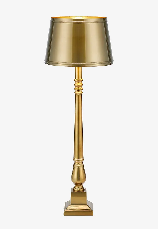 Jättesnygg Lampa som passar bra vid många olika tillfällen.