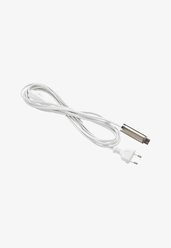 Komfortabel silver lampa 2025 från Markslöjd.