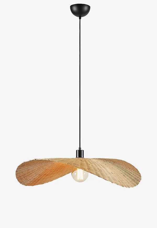 Trendig beige taklampa 2025 från Markslöjd.